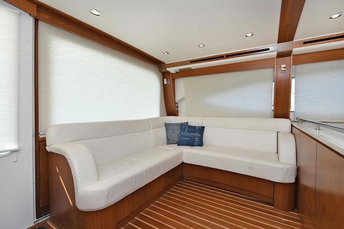 2015 Tiara Yachts 48 