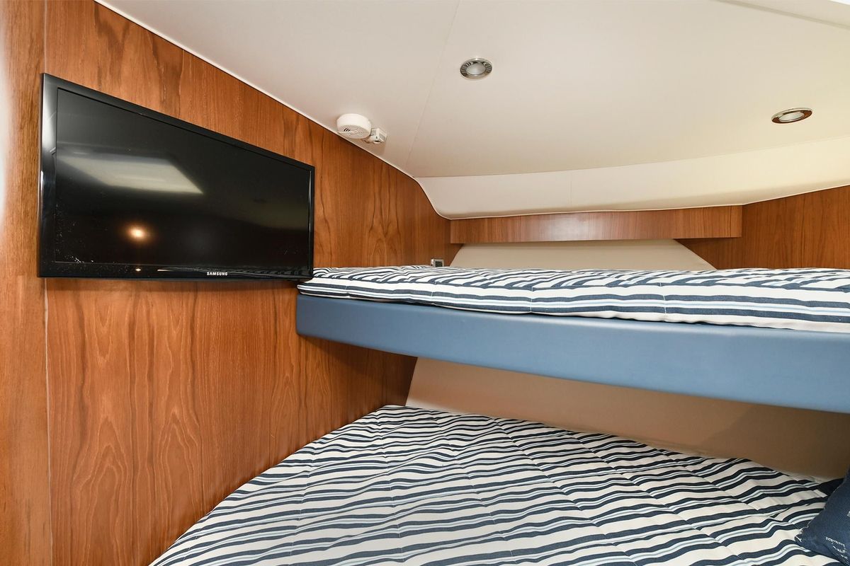 2015 Tiara Yachts 48 
