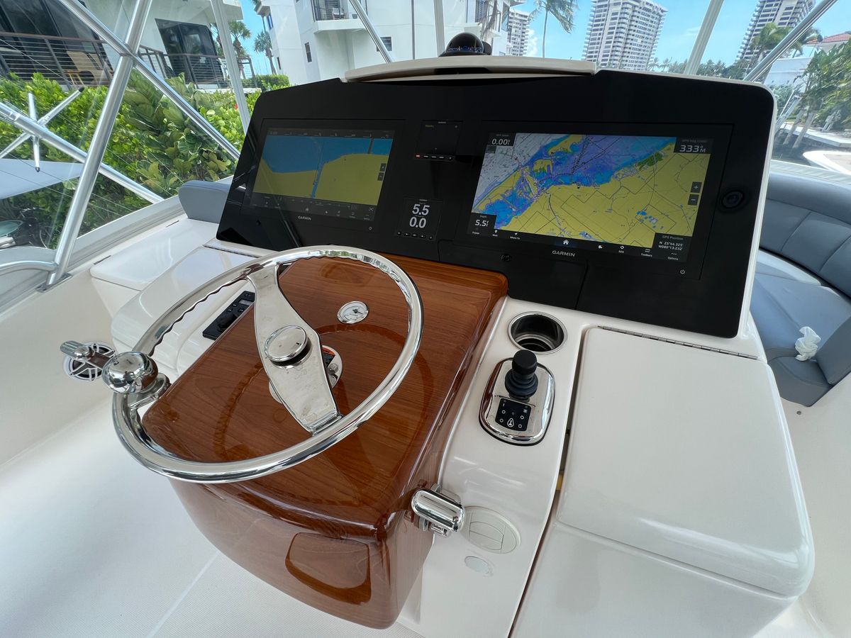 2015 Tiara Yachts 48 