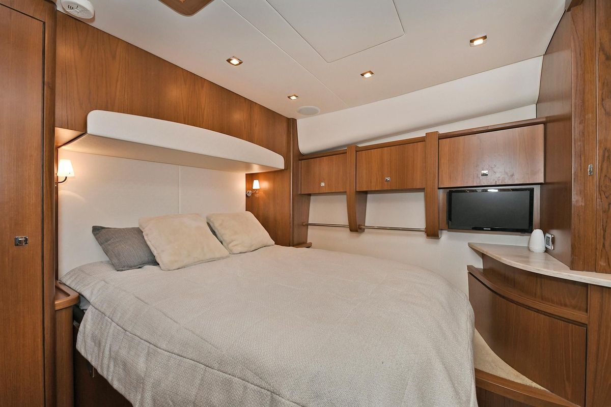 2015 Tiara Yachts 48 