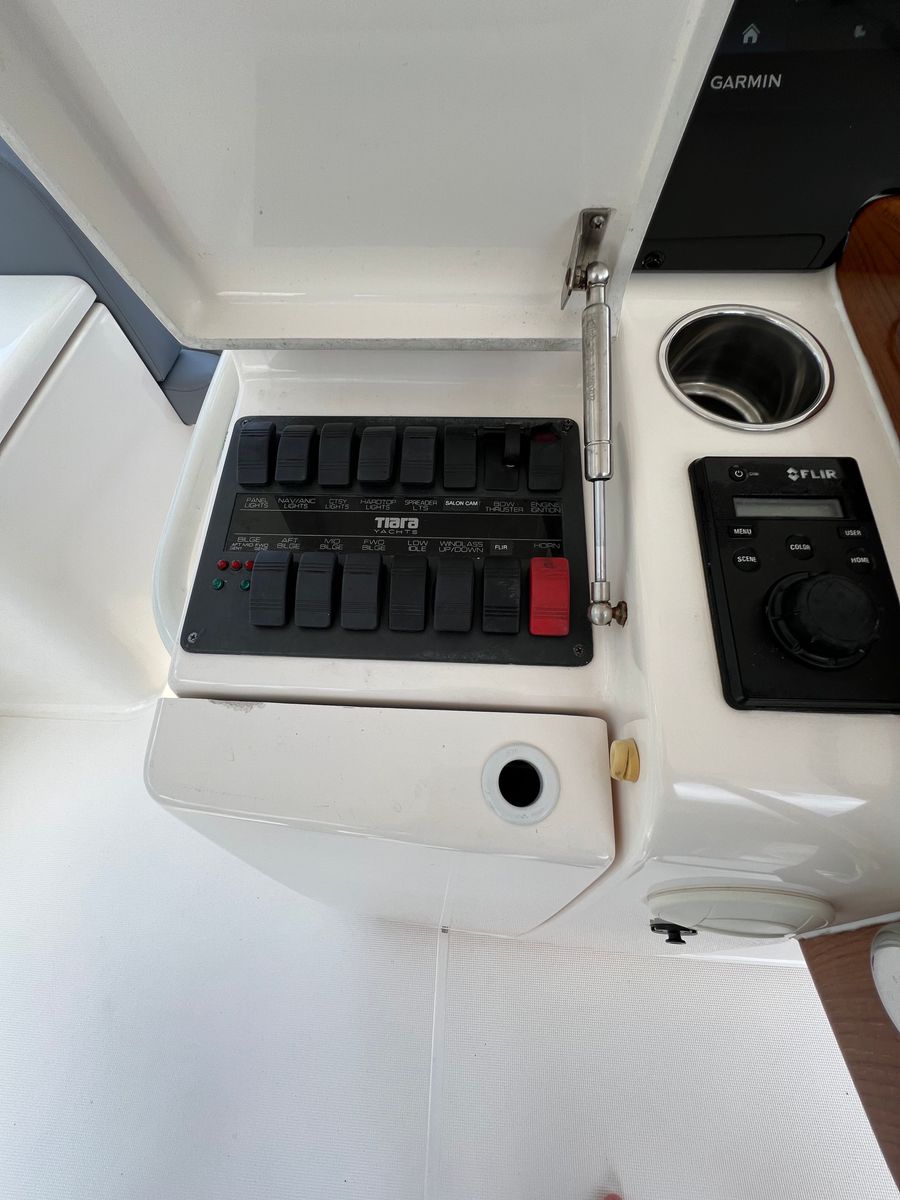 2015 Tiara Yachts 48 
