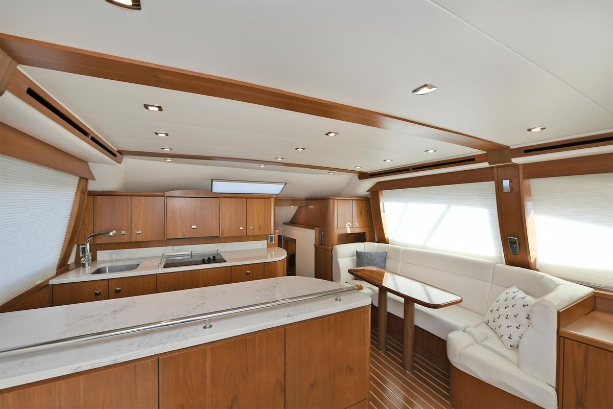 2015 Tiara Yachts 48 
