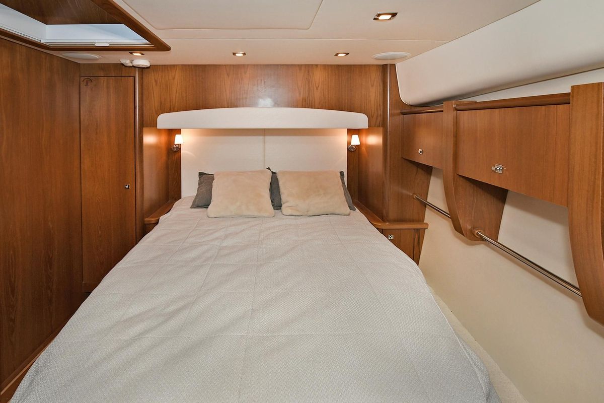 2015 Tiara Yachts 48 