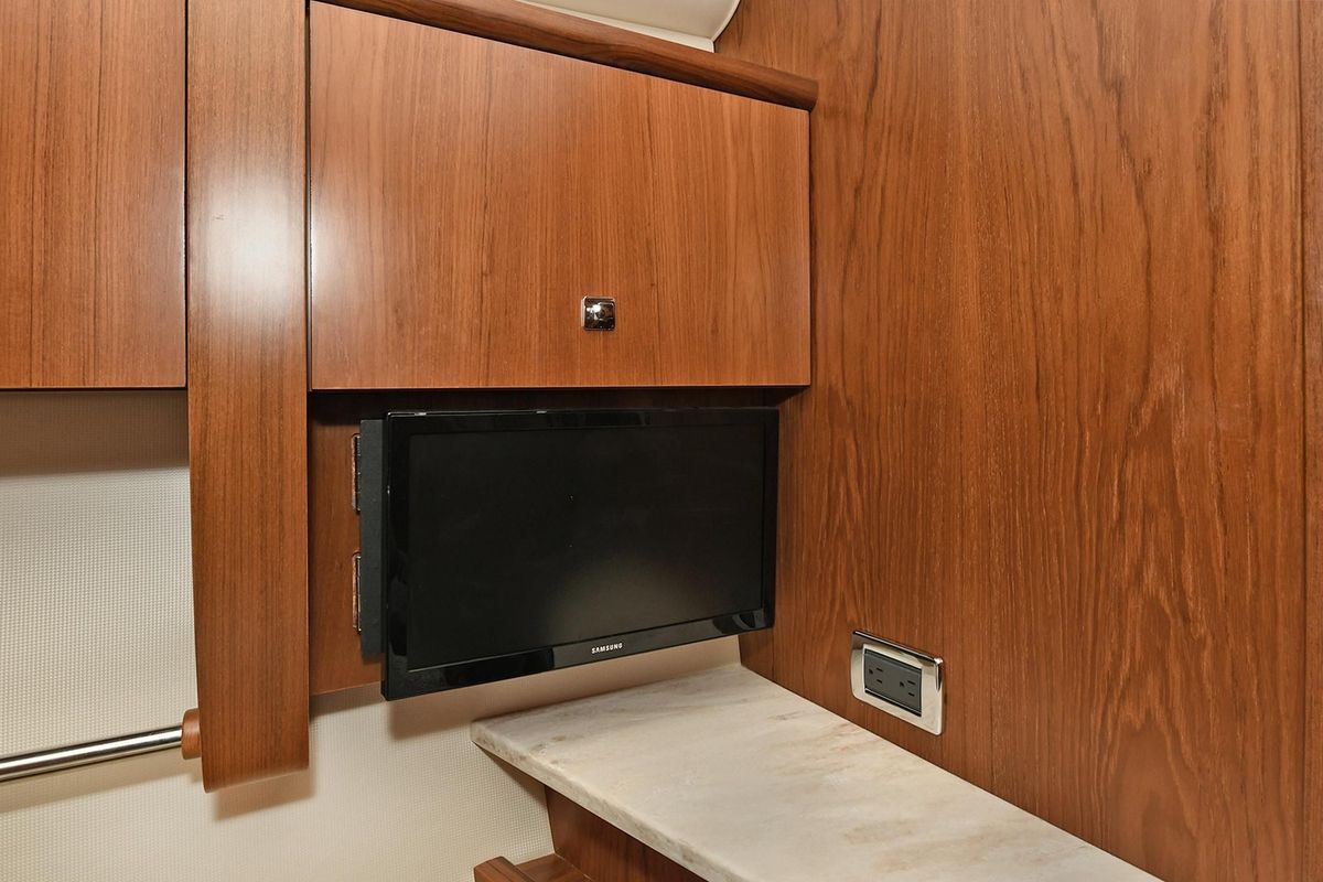 2015 Tiara Yachts 48 