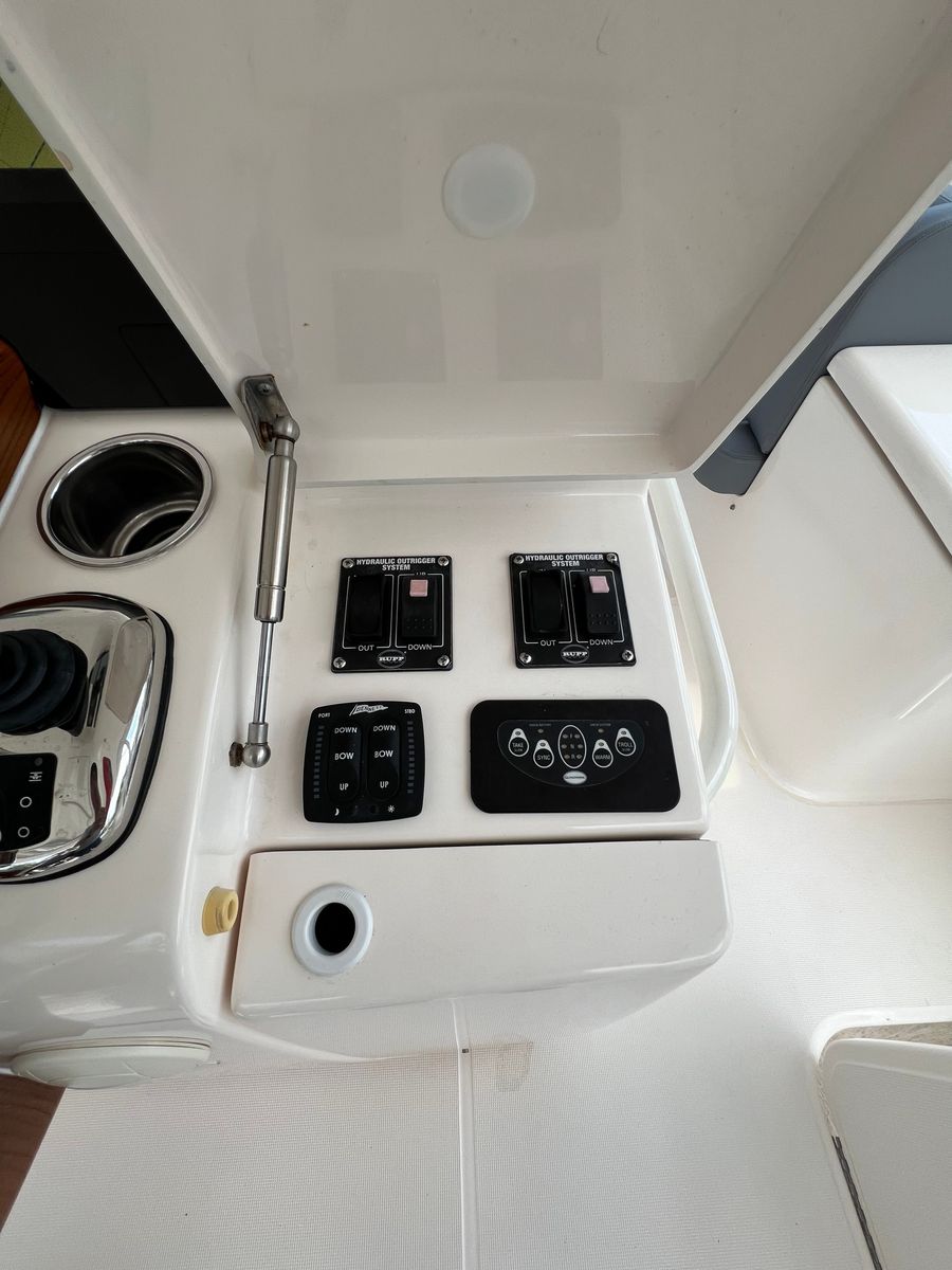 2015 Tiara Yachts 48 