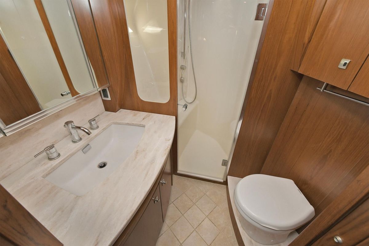 2015 Tiara Yachts 48 
