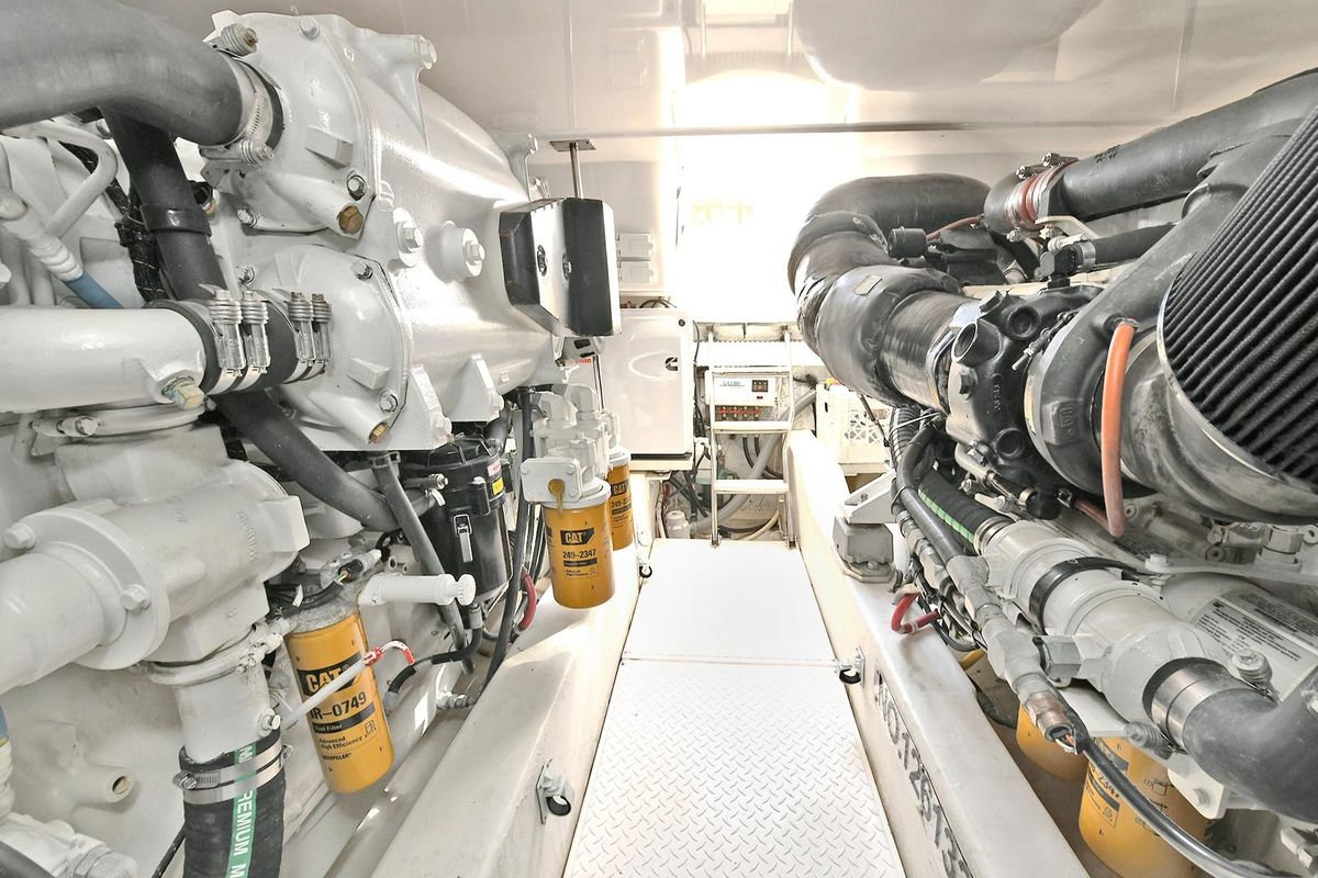2015 Tiara Yachts 48 