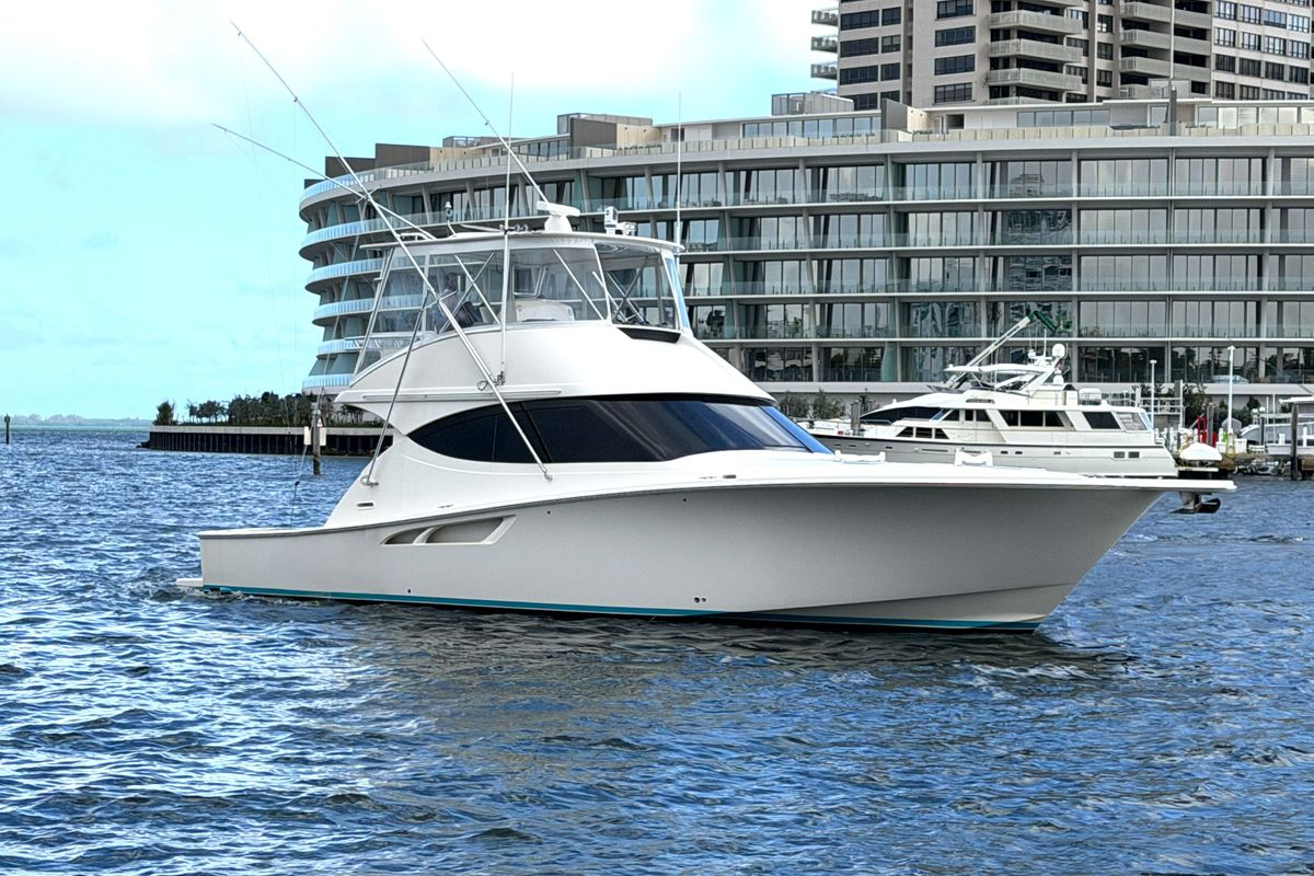 2015 Tiara Yachts 48 