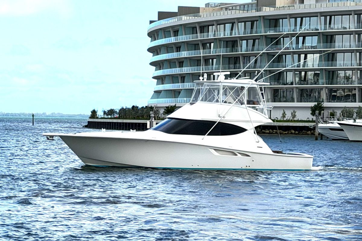 2015 Tiara Yachts 48 