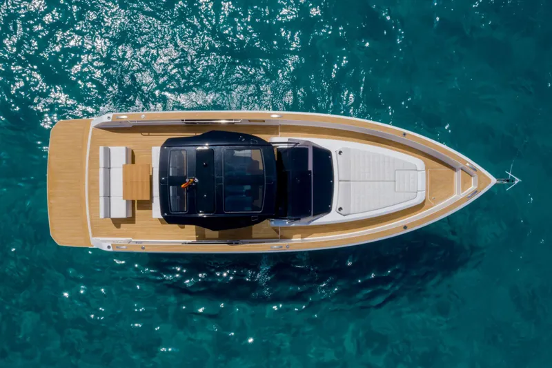 M/y Wavemoji Yacht Photos Pics Overhead view of 2022 Pardo Yachts 38 on clear blue water.