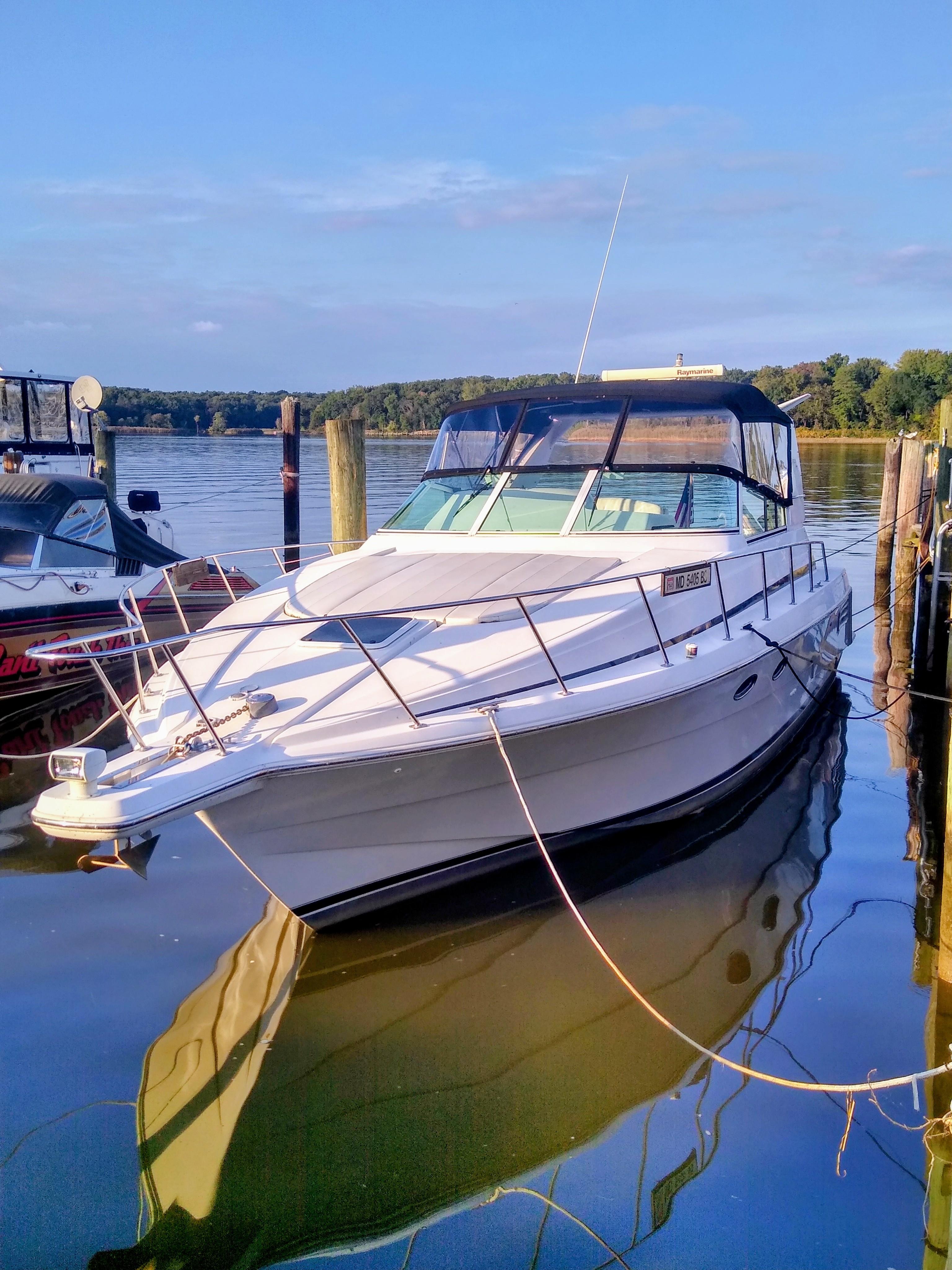 Trojan 400 Express Yacht