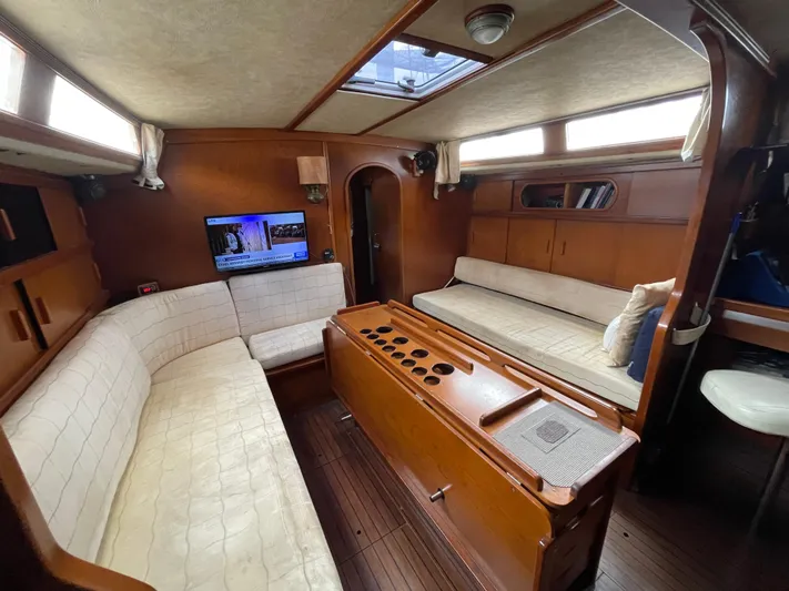 Bearaway Yacht Photos Pics 