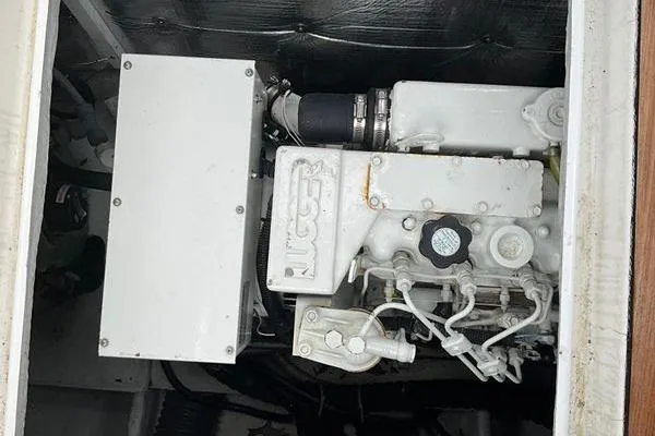 Ligera Yacht Photos Pics Engine compartment of a 2002 Jeanneau Sun Odyssey 45.2 sailboat.