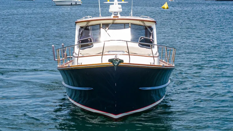 Exhale Yacht Photos Pics 