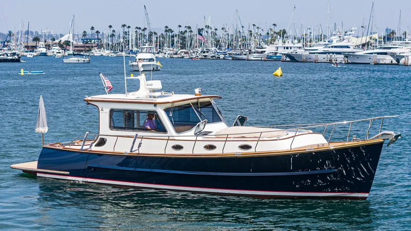 Exhale Yacht Photos Pics 