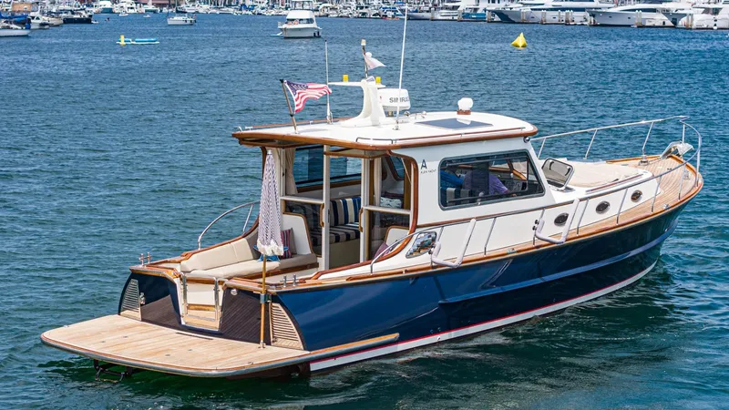 Exhale Yacht Photos Pics 