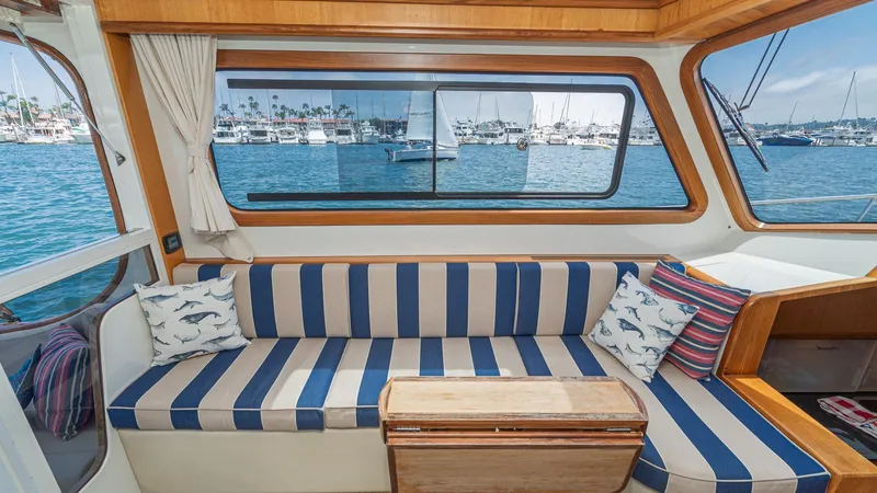 Exhale Yacht Photos Pics 