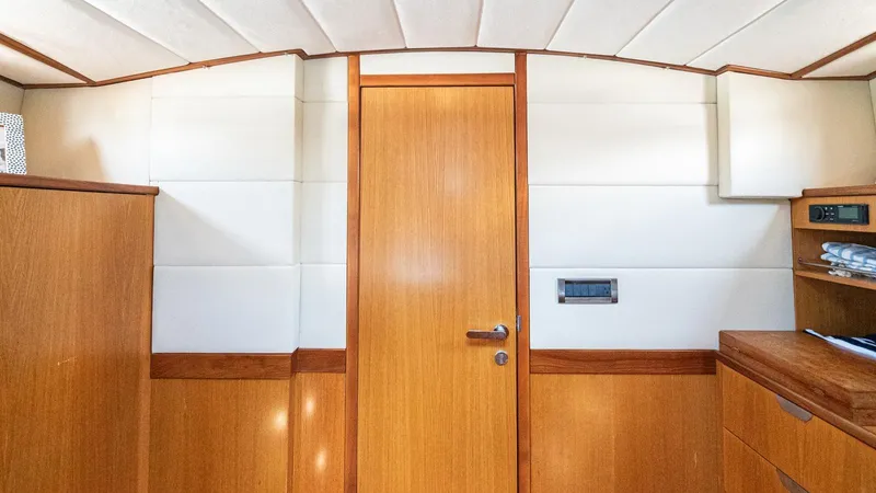 Exhale Yacht Photos Pics 