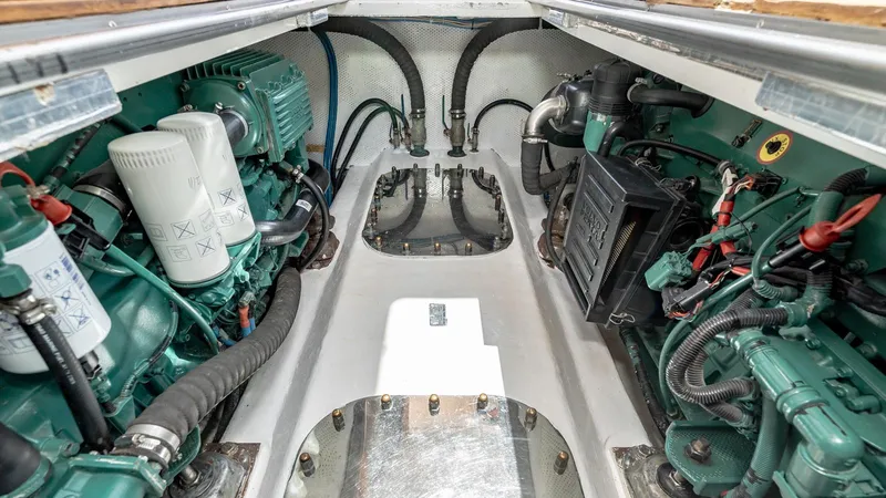 Exhale Yacht Photos Pics 