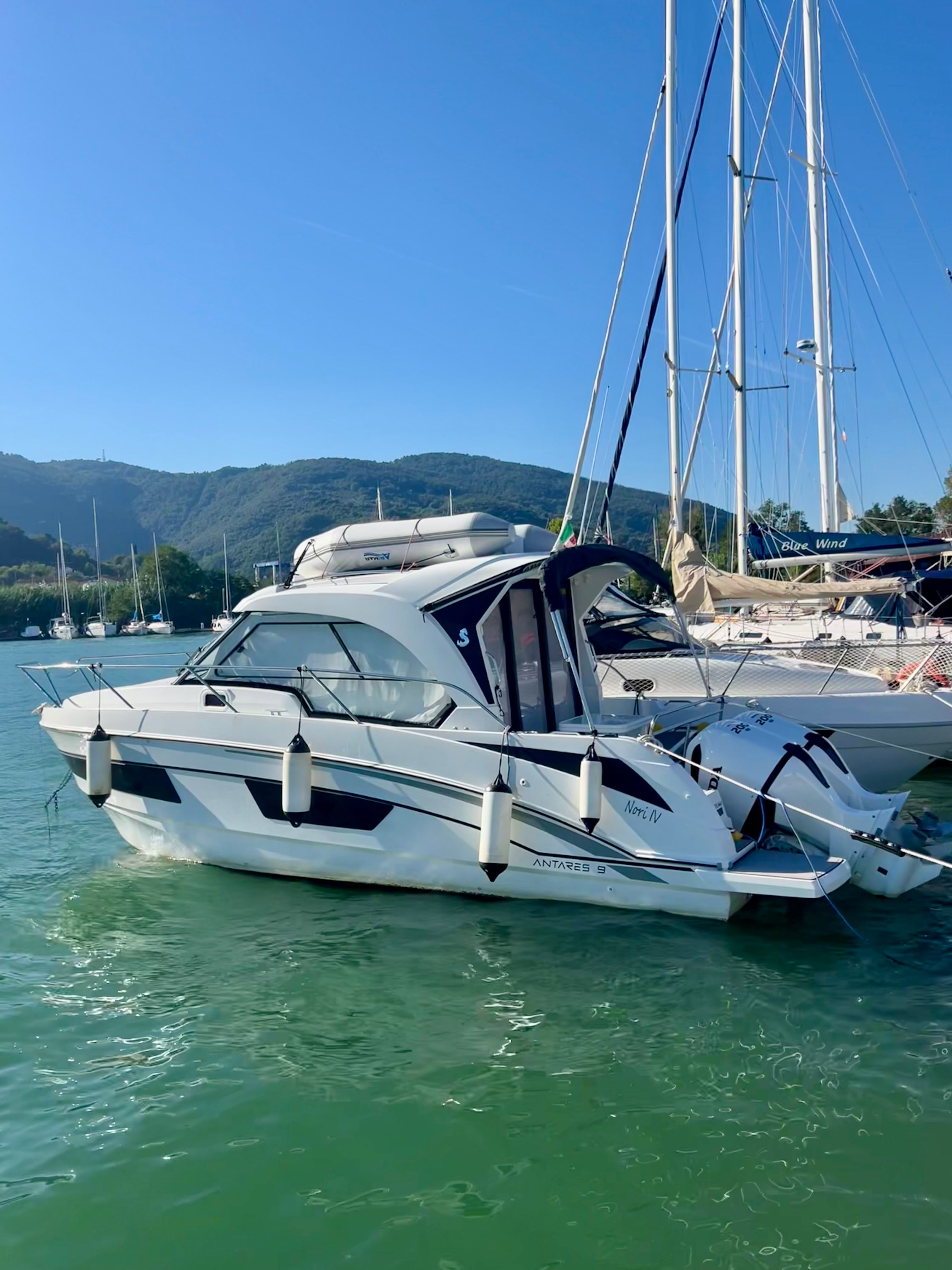 2023 Beneteau Antares 9