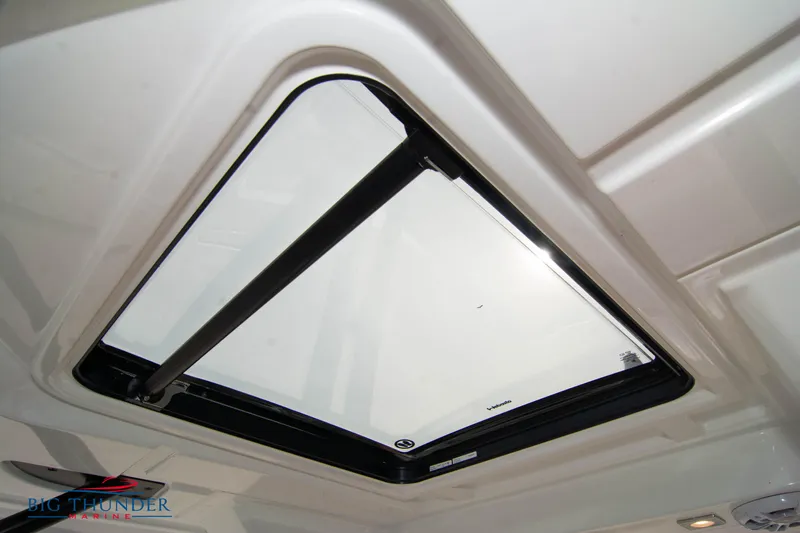  Yacht Photos Pics 2024 Jeanneau Leader 9.0 WA boat interior skylight view.