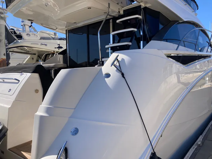  Yacht Photos Pics 2018 Sea Ray Fly 510 yacht with sleek design and modern features.