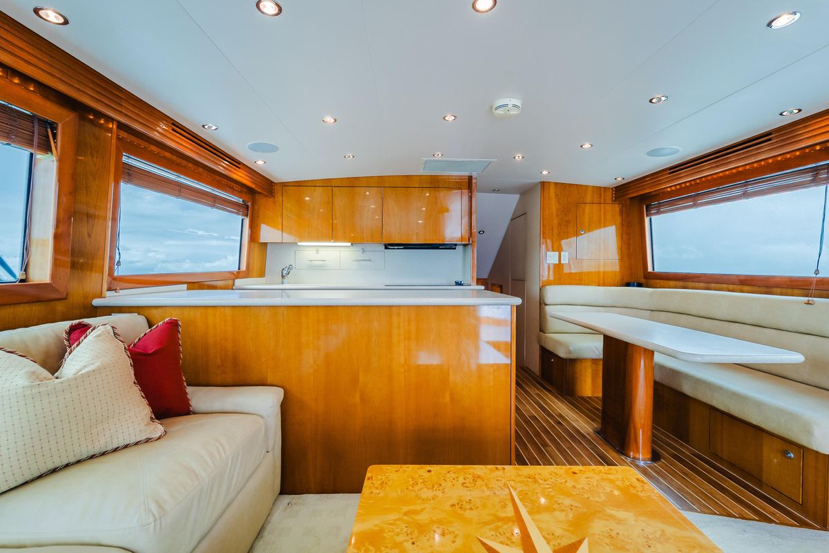 2005 Hatteras 60 