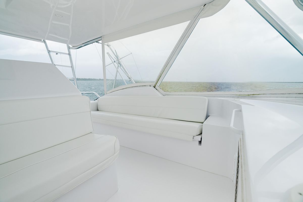 2005 Hatteras 60 