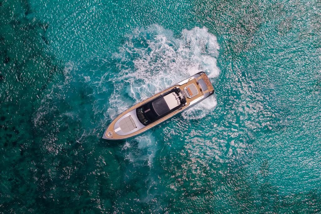 2005 Mangusta 92 