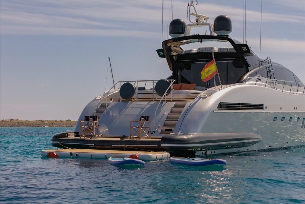 2005 Mangusta 92 