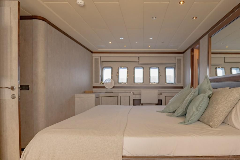 2005 Mangusta 92 