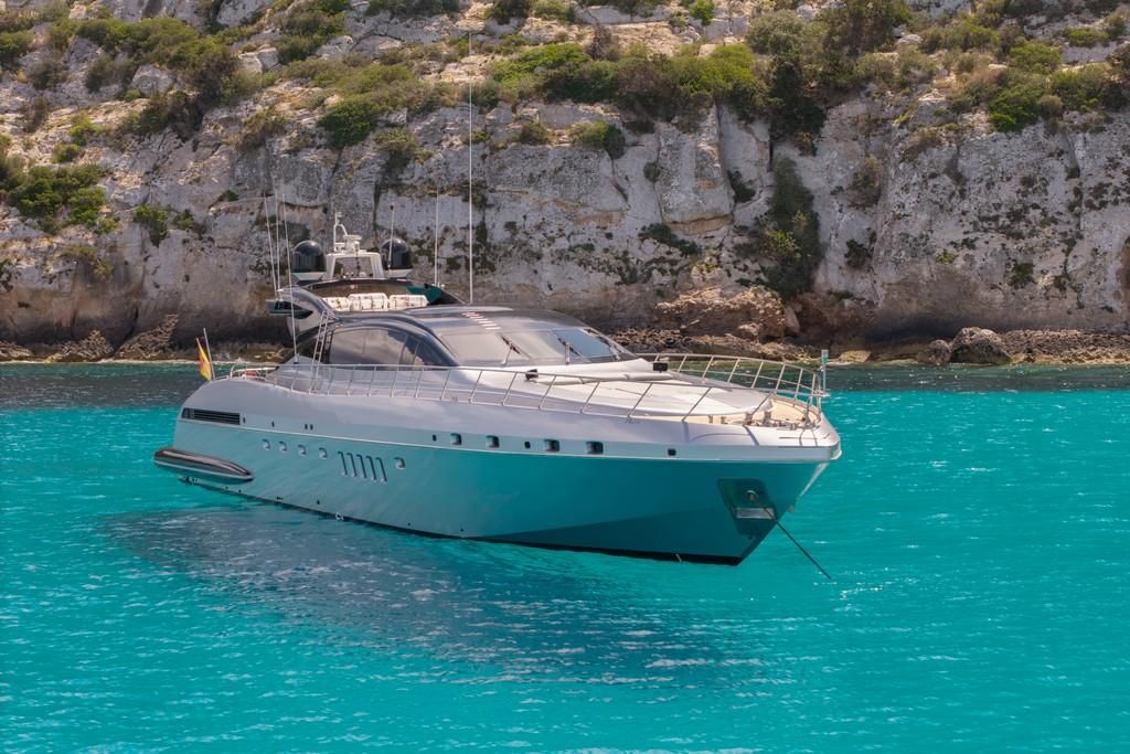 2005 Mangusta 92 