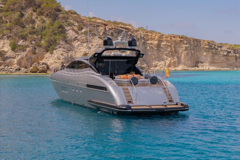 2005 Mangusta 92 
