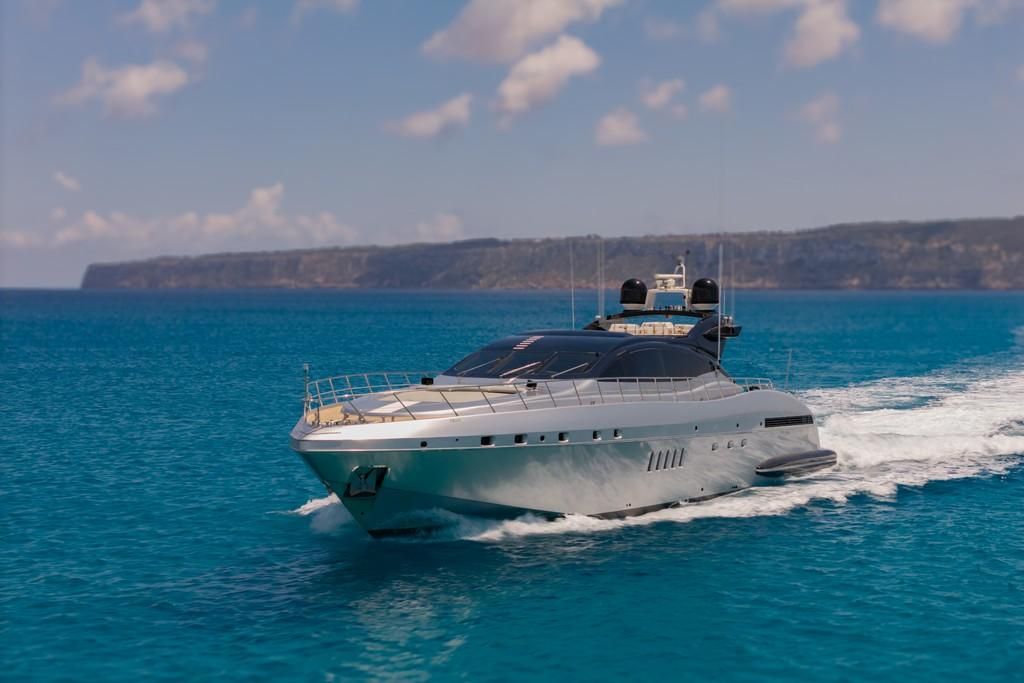 2005 Mangusta 92 