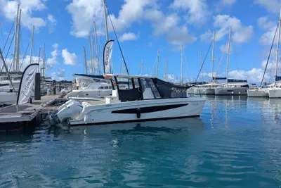 2022 Aquila 28 Molokai