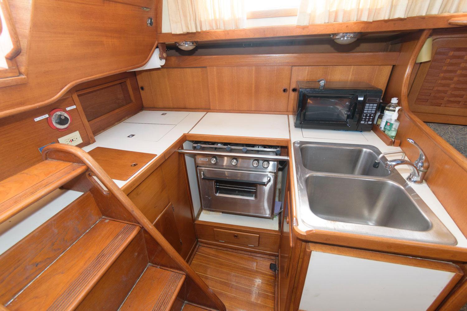 1984 Sabre 38 MK I Cruiser for sale - YachtWorld