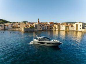 Sunseeker Predator 65