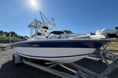 Angler 2200 Grand Bay