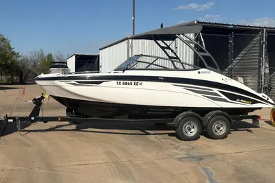 Yamaha Boats AR210