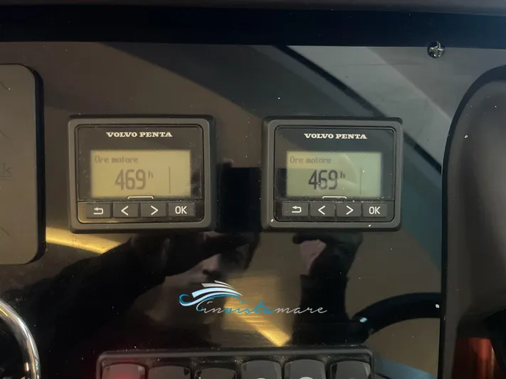  Yacht Photos Pics Prestige 460 strumentazione