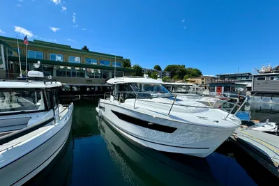 Jeanneau NC 895