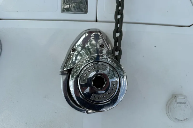 Nino Yacht Photos Pics Chrome boat winch with chain on Tartan 4100, 2007 model.