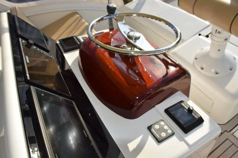 Osprey Yacht Photos Pics Helm pod