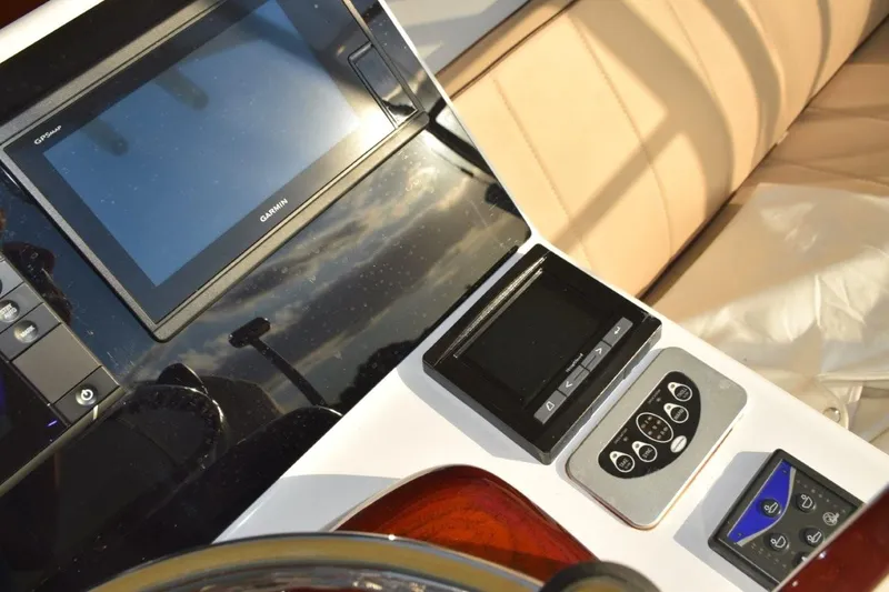 Osprey Yacht Photos Pics Garmin display, Cummins smartcraft digital engine display, Glendinning electric engine control selector panel and trim tabs controller
