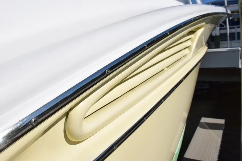 Osprey Yacht Photos Pics Beautiful shear line