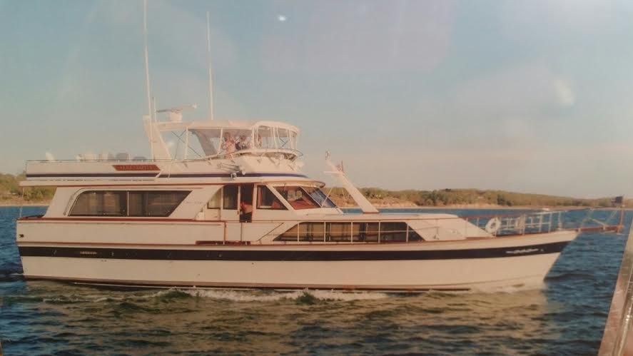 1984 Chris-Craft Constellation