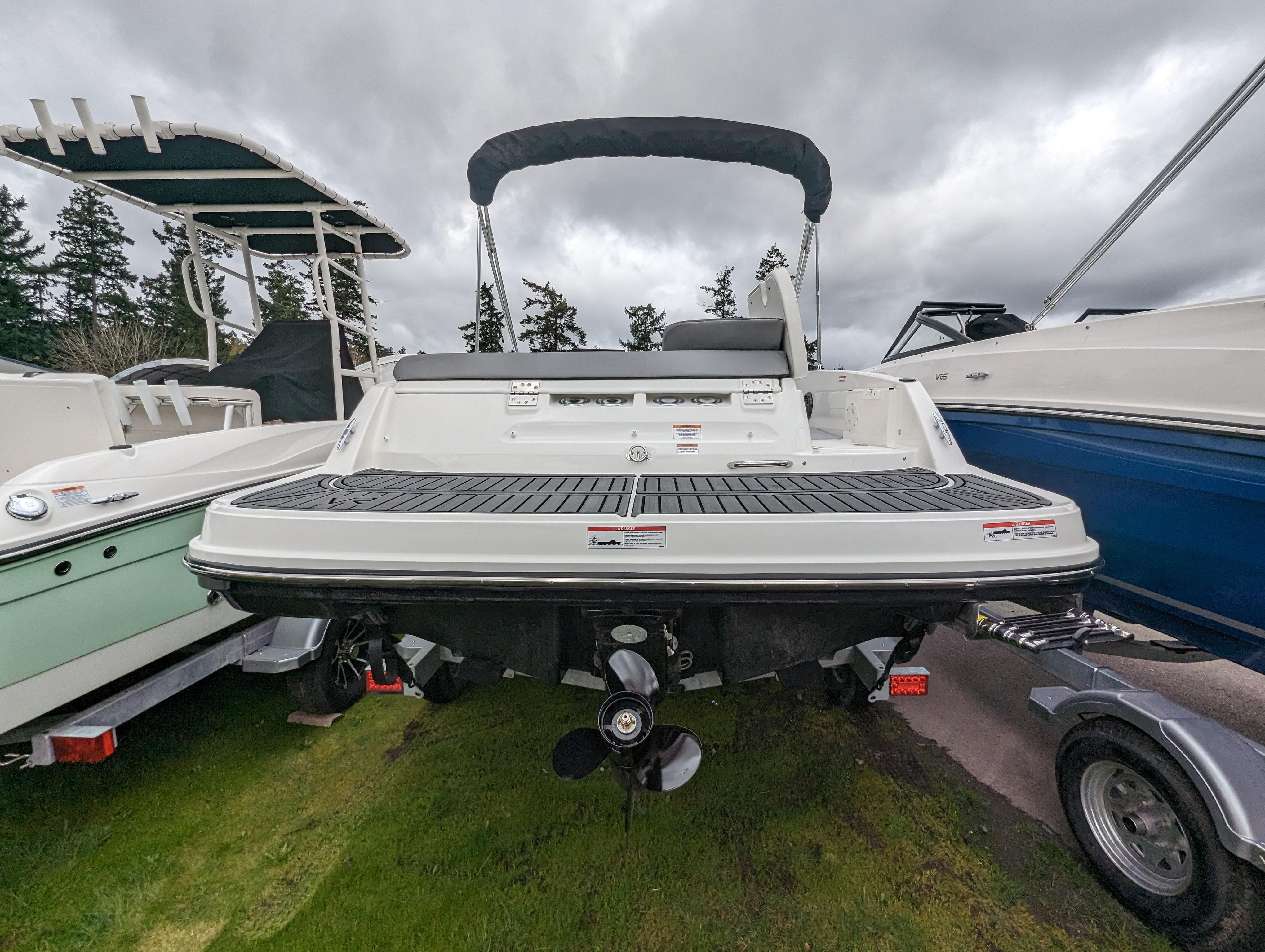 2023 Bayliner VR6 Bowrider I/O Bowrider For Sale - YachtWorld