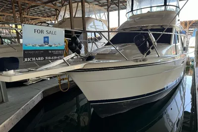 Bayliner 3388 Command Bridge Motoryacht