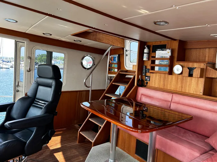 "o My Papa" Yacht Photos Pics Upper Deck Companionway