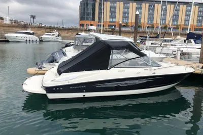 2011 Bayliner 652